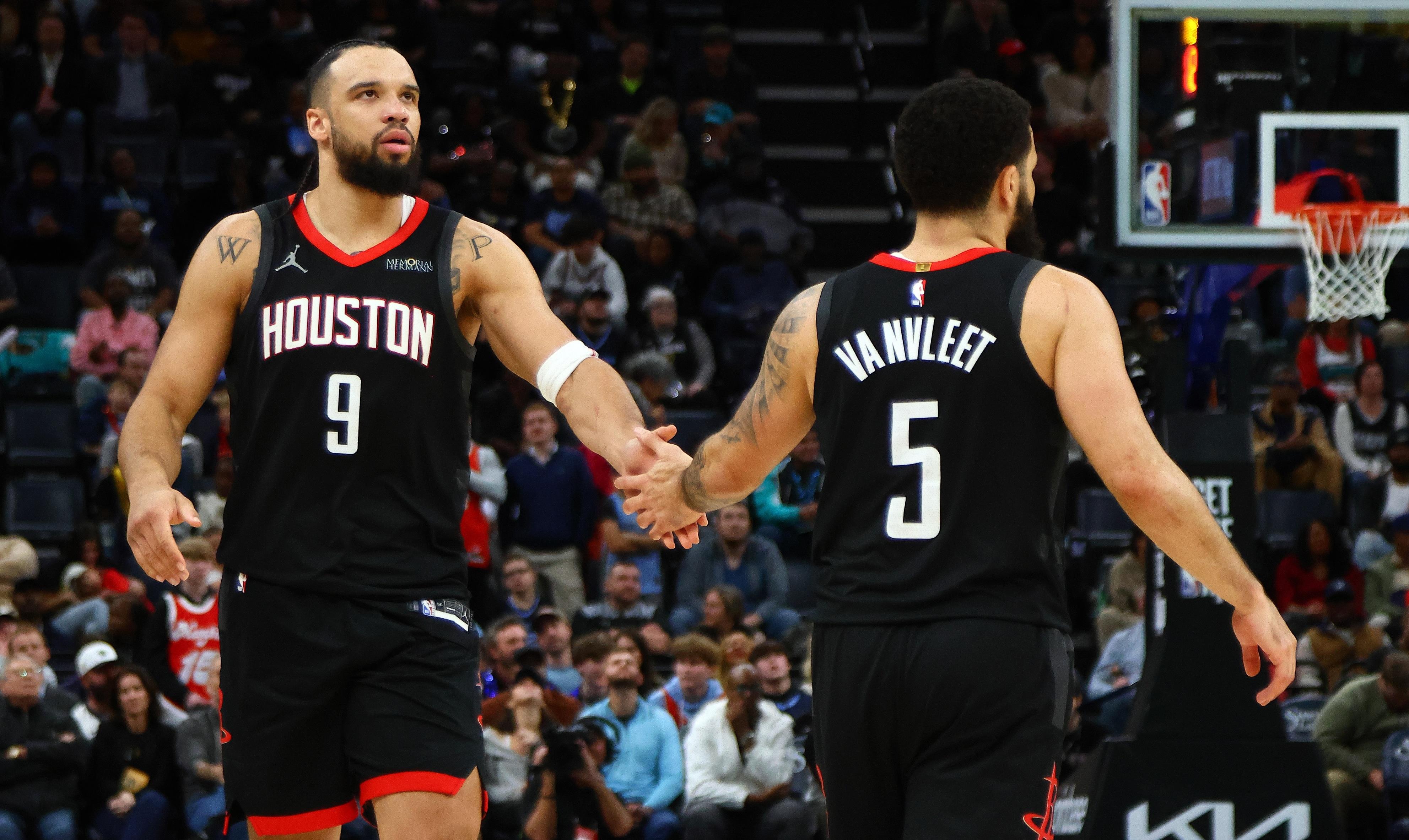 九游游戏中心官网-包含赛地聚焦——NBA总决赛冲刺阶段热度飙升,尤文图斯状态回暖,更衣室稳定,更衣室氛围转暖的词条